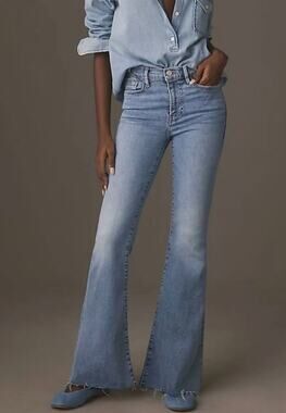 Frame Le Easy Flare Jeans in “Wilson Raw After” Light Wash Womens Size 32 EUC